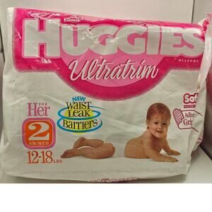 Huggies Ultratrim Diapers for Her 1995 Size 2 Sm/Med Open Package